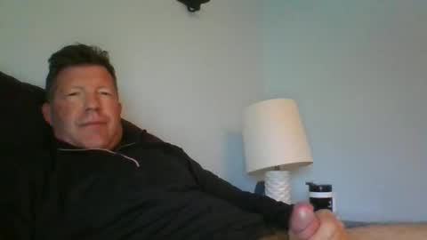 Snapshot of skinnymeat858205 chatting on 09.29.25 skinnymeat858205 online show from 09.29.25