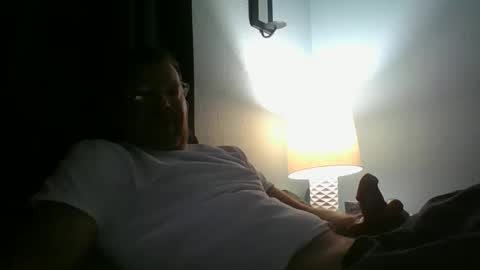 Snapshot of skinnymeat858205 chatting on 10.14.25 skinnymeat858205 online show from 10.14.25