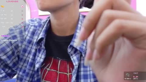 Snapshot of skinnyneighbour_ chatting on 09.27.25 Karla online show from 09.27.25