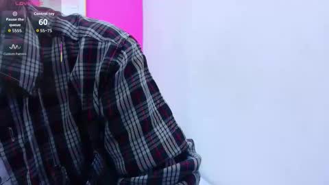 Snapshot of skinnyneighbour_ chatting on 10.10.25 Karla online show from 10.10.25