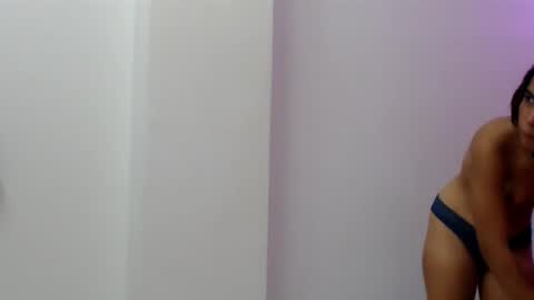 Snapshot of skinnysofia18 chatting on 10.24.25 sofia online show from 10.24.25