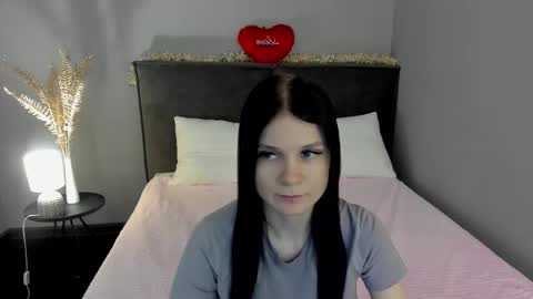 Snapshot of skinyjoy chatting on 02.18.26 Joys online show from 02.18.26