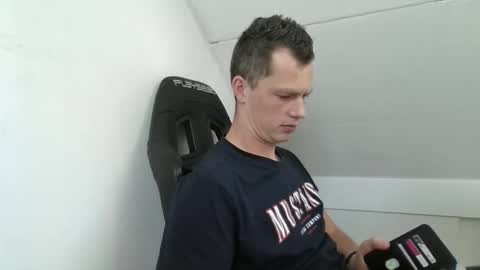 Snapshot of skippyhihi chatting on 09.28.25 skippyhihi online show from 09.28.25