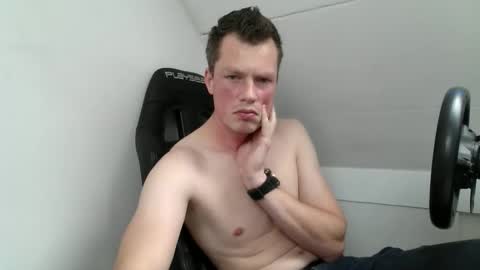 Snapshot of skippyhihi chatting on 10.07.25 skippyhihi online show from 10.07.25