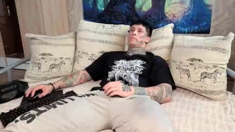 skirlingod online show from 10.12.25