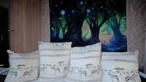 skirlingod online show from 10.15.25