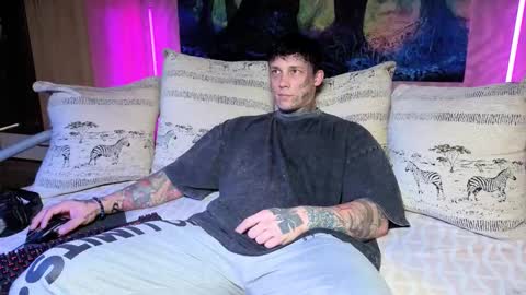 skirlingod online show from 10.18.25