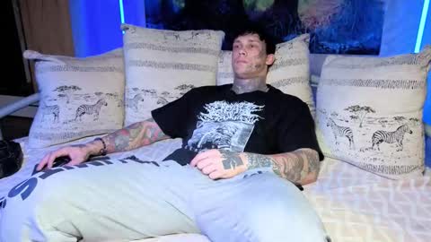 skirlingod online show from 10.20.25