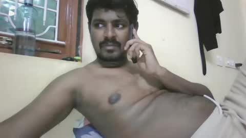Snapshot of sklavepappu143 chatting on 10.24.25 Indianslut1431 online show from 10.24.25