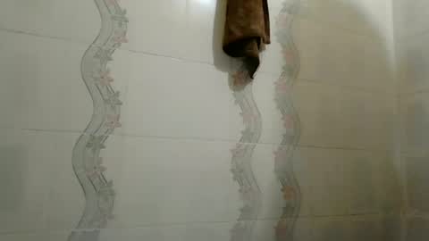Snapshot of sklavepappu143 chatting on 06.17.26 Indianslut1431 online show from 06.17.26