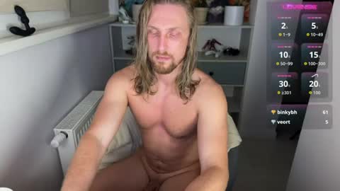 Snapshot of sky_guy25 chatting on 06.22.26 sky_guy25 online show from 06.22.26