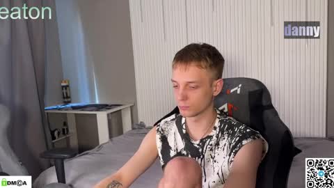 Snapshot of sky_hunter chatting on 04.08.26 sky_hunter online show from 04.08.26