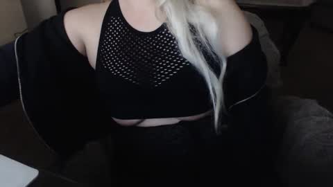 SKYLE   online show from 01.05.25