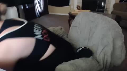 SKYLE   online show from 09.14.25