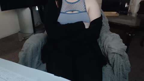 SKYLE   online show from 10.24.25