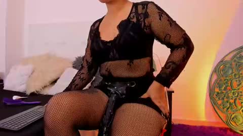 Snapshot of skydarkblue chatting on 03.06.25 skydarkblue online show from 03.06.25