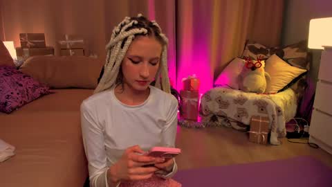Snapshot of skyewavy chatting on 01.03.25    online show from 01.03.25