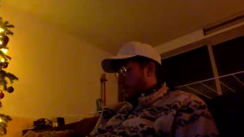 skyisthelimit1995 online show from 12.18.25