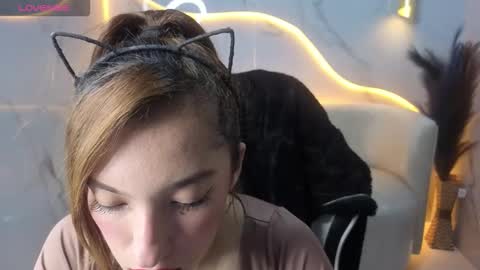 Snapshot of skyler_gracee_tx chatting on 10.25.25 Live 800am 200pm COLOMBIAN HOUR online show from 10.25.25