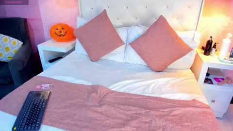 skylerbloom online show from 11.05.25