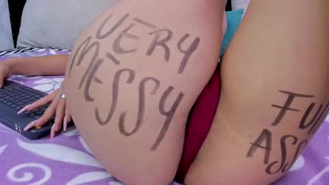 Snapshot of skynny_horney chatting on 01.14.25 Skynny online show from 01.14.25
