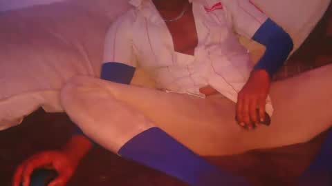 skyonetoo3 online show from 09.11.25