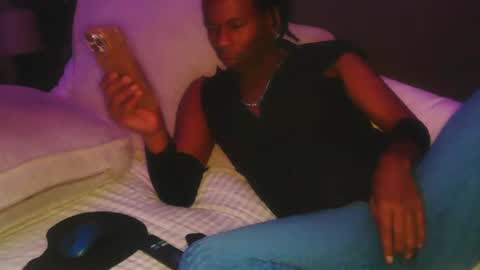 skyonetoo3 online show from 09.15.25