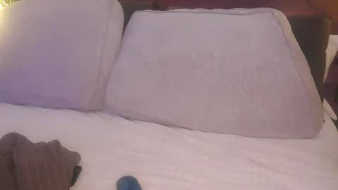 skyonetoo3 online show from 09.17.25