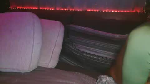 skyonetoo3 online show from 10.07.25