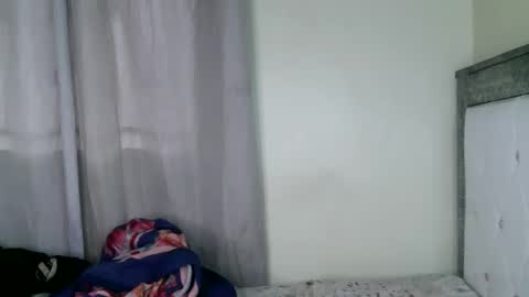 Snapshot of skyqueen0 chatting on 10.25.25 skyqueen0 online show from 10.25.25