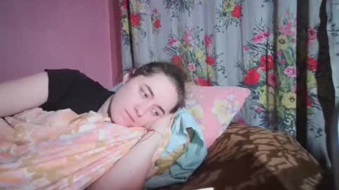 Snapshot of skyressie333 chatting on 12.11.24 skyressie333 online show from 12.11.24