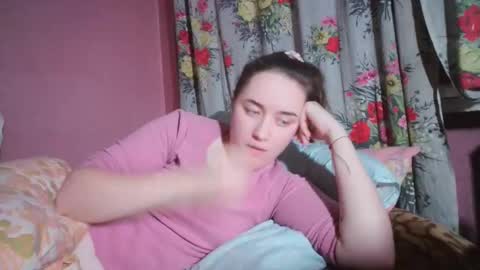 Snapshot of skyressie333 chatting on 12.17.24 skyressie333 online show from 12.17.24