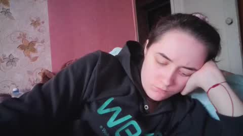 Snapshot of skyressie333 chatting on 12.19.24 skyressie333 online show from 12.19.24