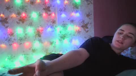 Snapshot of skyressie333 chatting on 12.21.24 skyressie333 online show from 12.21.24