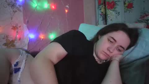 Snapshot of skyressie333 chatting on 12.22.24 skyressie333 online show from 12.22.24