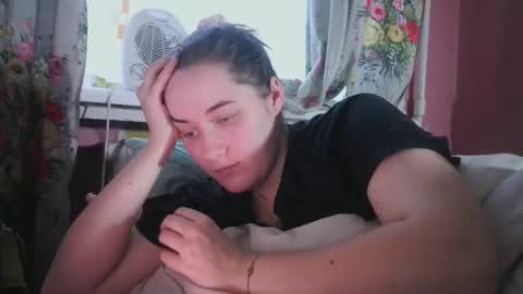 Snapshot of skyressie333 chatting on 12.28.24 skyressie333 online show from 12.28.24