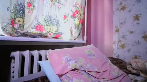 Snapshot of skyressie333 chatting on 01.18.25 skyressie333 online show from 01.18.25