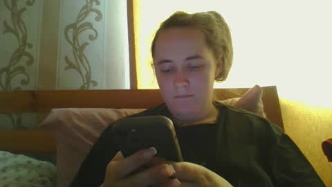 Snapshot of skyressie333 chatting on 10.13.25 skyressie333 online show from 10.13.25