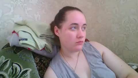 Snapshot of skyressie333 chatting on 10.21.25 skyressie333 online show from 10.21.25