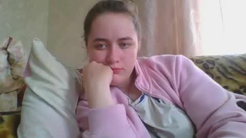 skyressie333 online show from 04.12.26