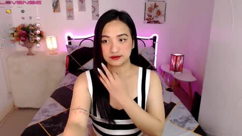 Queen Cyrine online show from 02.19.25