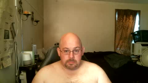 Snapshot of slavejim518 chatting on 01.12.25 slavejim online show from 01.12.25