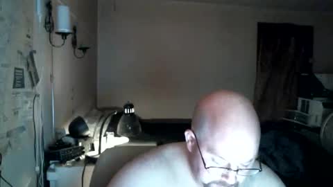 Snapshot of slavejim518 chatting on 12.01.25 slavejim online show from 12.01.25
