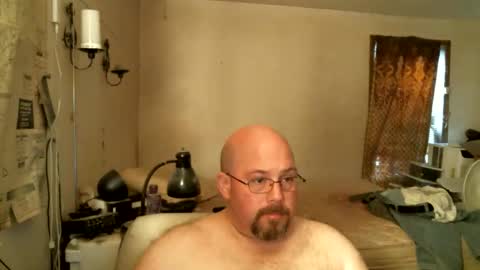 Snapshot of slavejim518 chatting on 12.20.25 slavejim online show from 12.20.25
