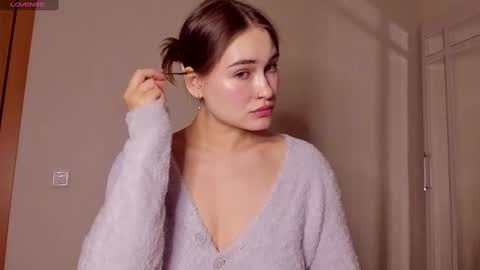 Snapshot of sleeeepy_af chatting on 02.03.25 Alice online show from 02.03.25