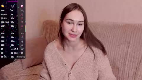 Snapshot of sleeeepy_af chatting on 10.17.25 Alice online show from 10.17.25