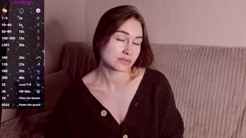 Snapshot of sleeeepy_af chatting on 10.19.25 Alice online show from 10.19.25