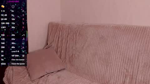 Snapshot of sleeeepy_af chatting on 10.23.25 Alice online show from 10.23.25