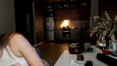 Slemgem Amy  friends online show from 11.18.25