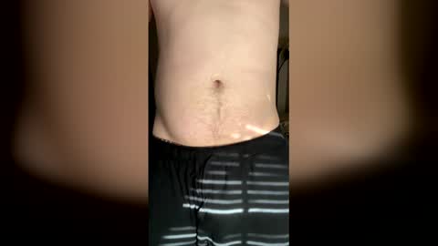 Snapshot of slender6ft2man chatting on 04.05.26 Aaron online show from 04.05.26